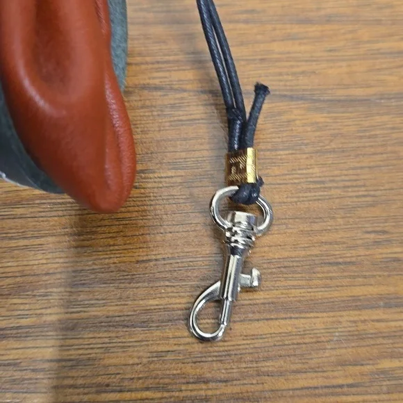 HANDMADE LEATHER DRAWSTRING DICE BAG CHANGE PURSE BAG CHARM - Picture 5 of 8